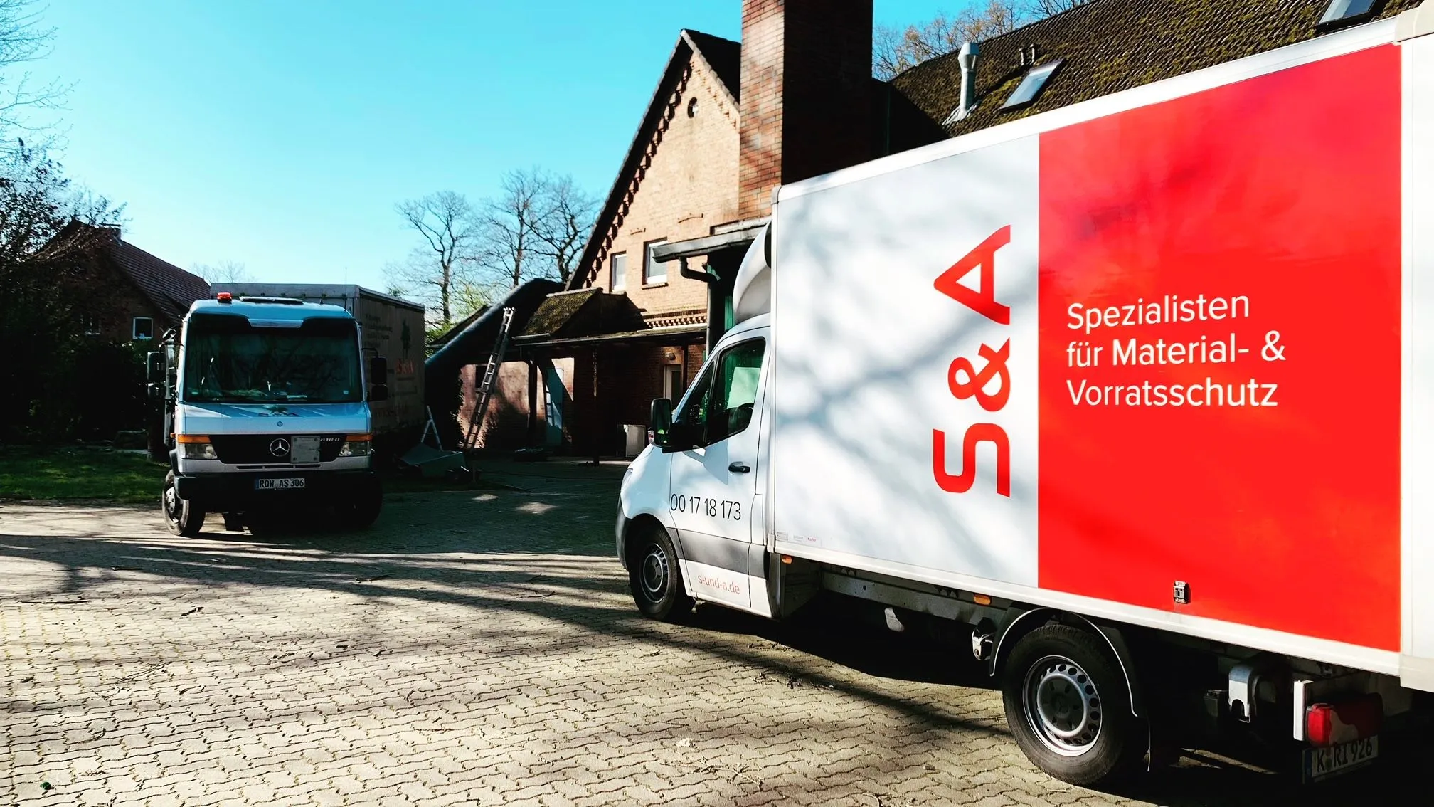 Trucks von S&A - dem Spezialisten für Material- & Vorratsschutz